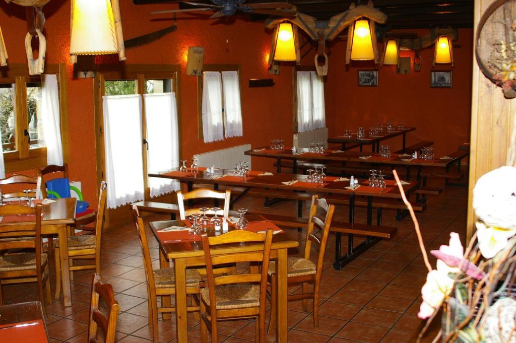 Santa Cruz de la Serós 圣克鲁斯旅馆酒店 外观 照片